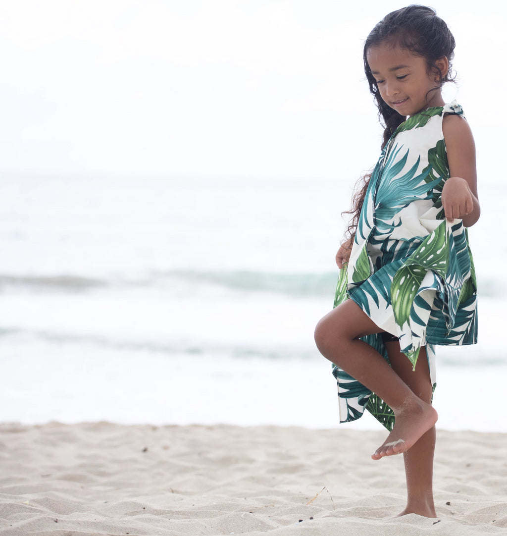 girls cotton handkerchief dress, hawaiian print, monstera, green white tropical , Coradorables, aloha wear, resort wear, family matching
