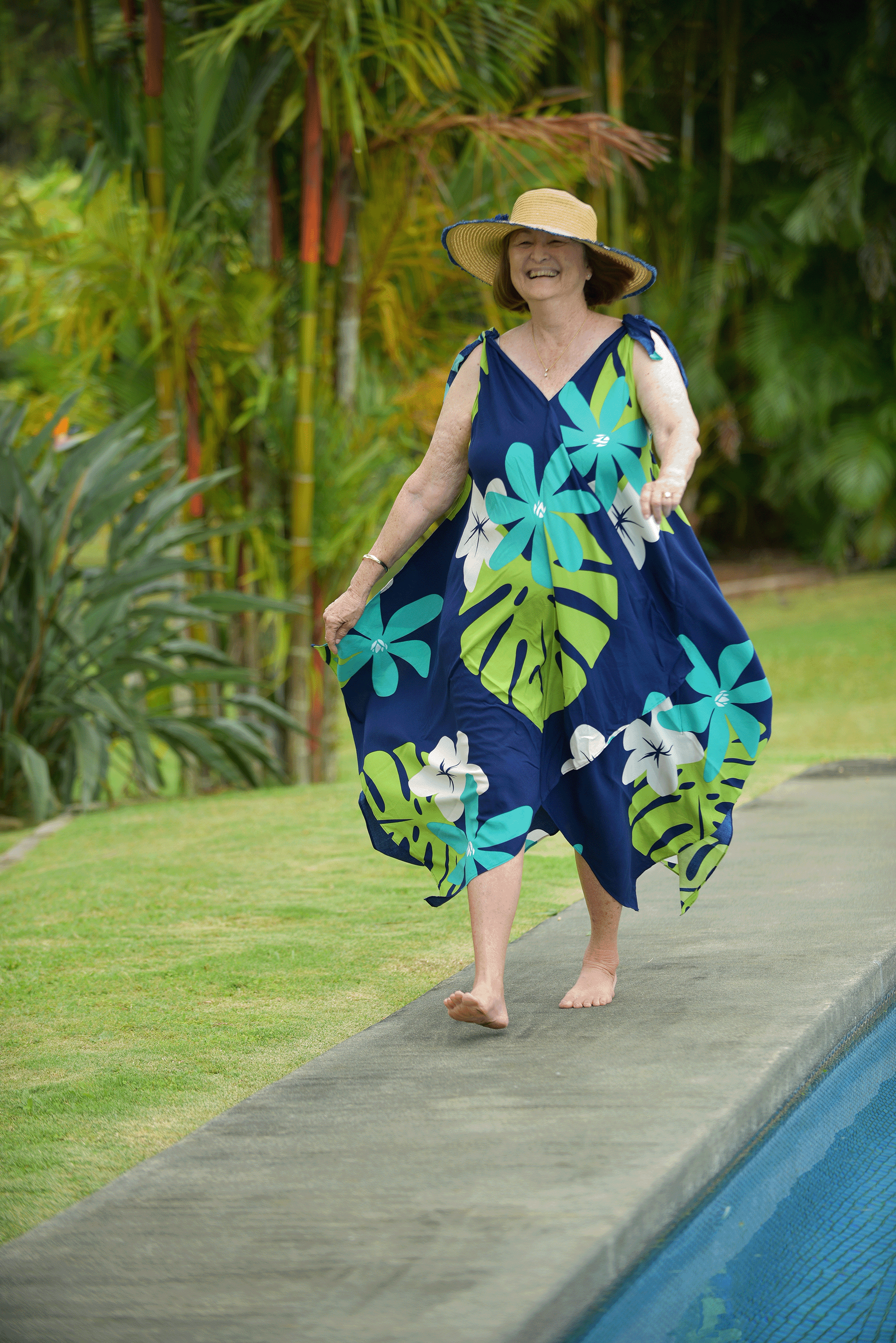 Cora Spearman Hawaii WOMENS Mod Aloha Navy Handkerchief Dress S Cora Spearman Hawaii WOMENS Mod Aloha Navy Handkerchief Dress S