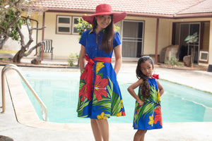 Womans, hawaiian shirt dress, extra large hibiscus, royal blue, fitted, red gross grain belt, Coradorables, modern aloha, aloha wear, resort wear, family matching