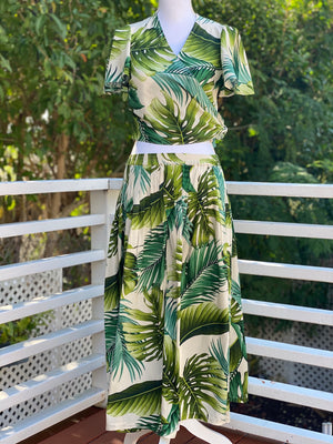 womens maxi skirt pleated hawaiian tropical print monstera green white Coradorables alohawear resortwear hula