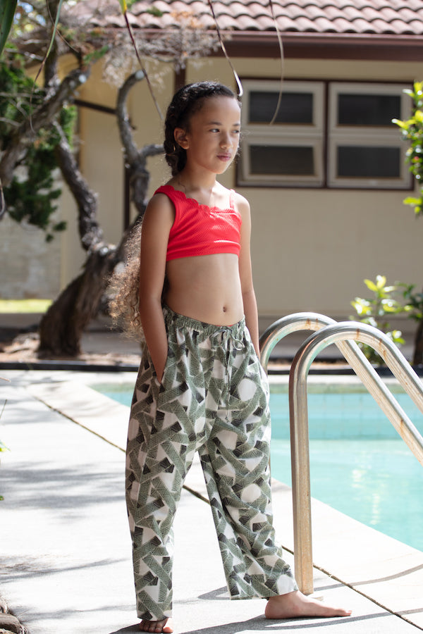 girls wide leg pant, hawaiian print, tribal, tropical, green, poly cotton, Coradorables, aloha wear, resort wear