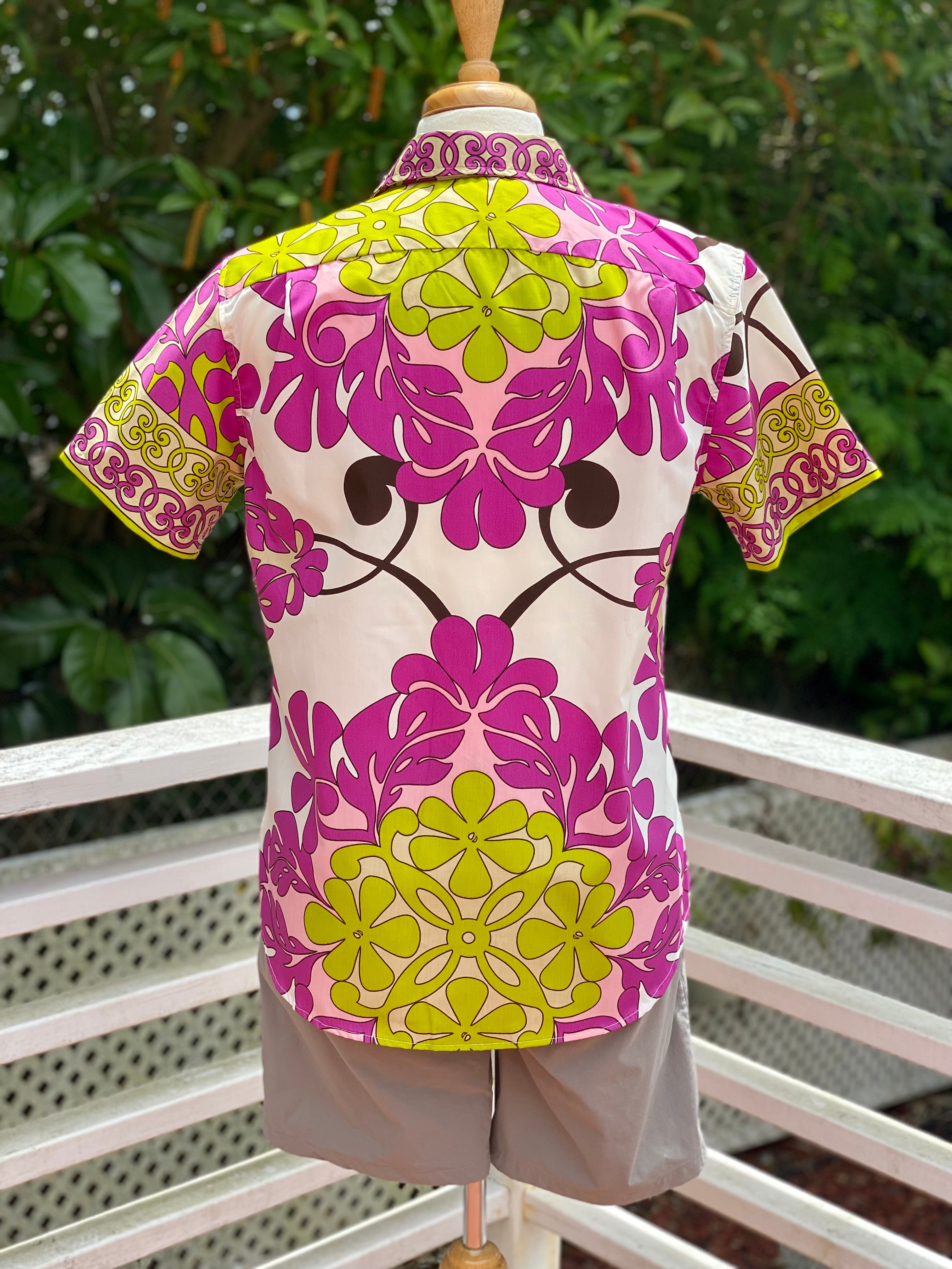 Cora Spearman Hawaii MENS Hawaiian Quilt Orchid S/S "Kalani" Aloha Shirt