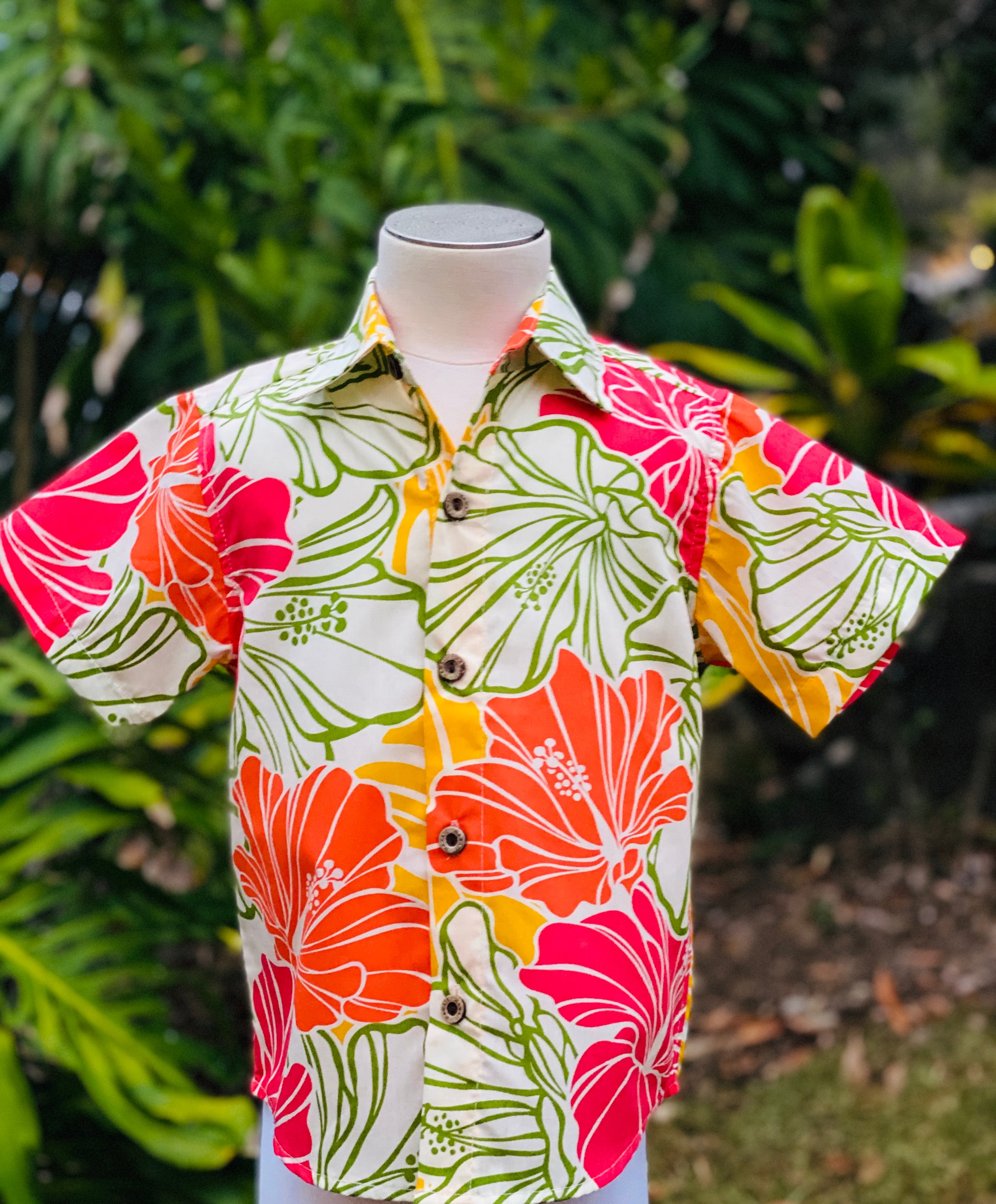 60's Red and Yellow Hawaiian Shirt Fits Like S/M 